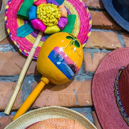 White Arrow Apartment