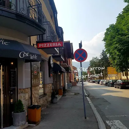 White Arrow Apartment